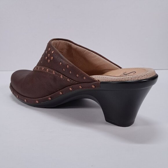 Sofft Mule Clogs Womens 9.5 M Brown Studded Leather Slip On Heel Boho 1009575 - Picture 3 of 14